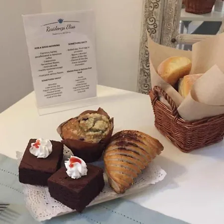 לינה וארוחת בוקר Residenza Elisa דסנזאנו דל גארדה