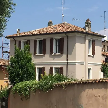 לינה וארוחת בוקר Residenza Elisa