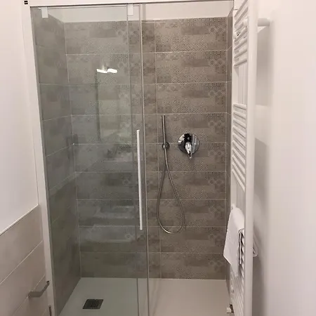 לינה וארוחת בוקר Residenza Elisa 4*