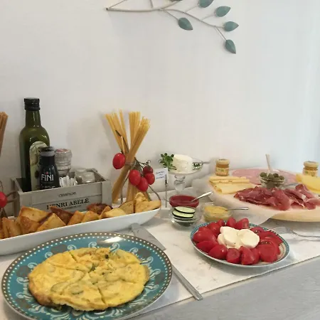 לינה וארוחת בוקר Residenza Elisa 4*