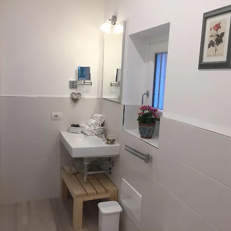 Residenza Elisa فندق مبيت وإفطار ديسينسانو ديل غاردا