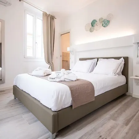 Residenza Elisa فندق مبيت وإفطار ديسينسانو ديل غاردا